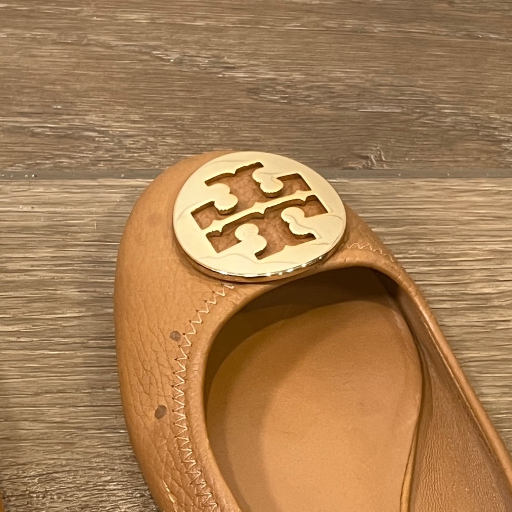Tory Burch Tumbled Leather Reva Ballet Flats Royal Tan/Gold Size 8 - Picture 14 of 14